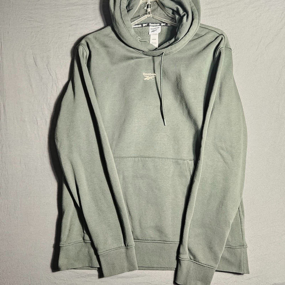 Reebok Mens M Pullover Hoodie Sage Green Cotton Blend Embroidered Logo Hooded